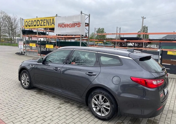 Kia Optima cena 57999 przebieg: 199000, rok produkcji 2017 z Tychy małe 46